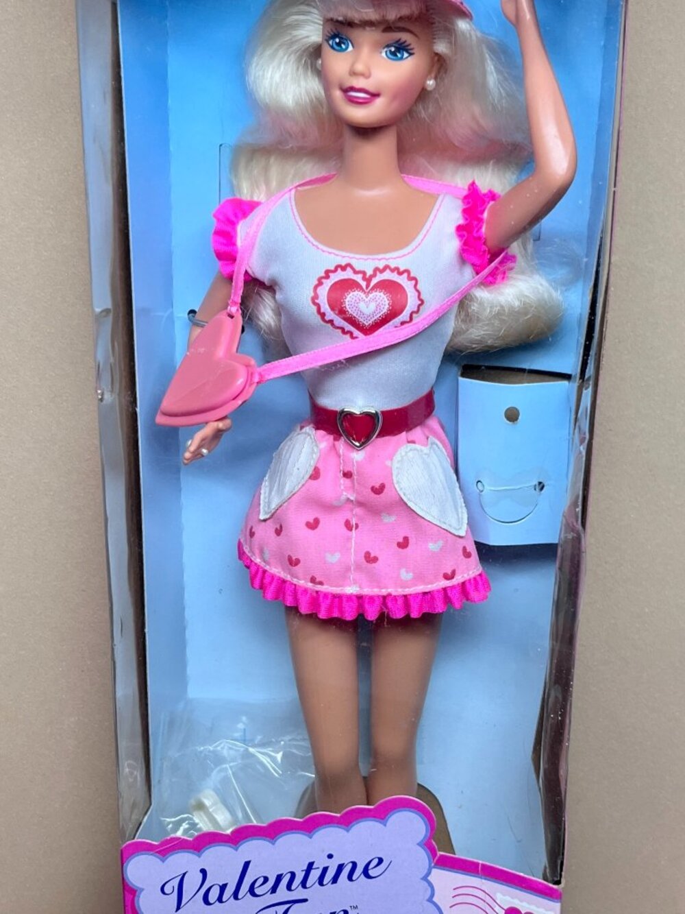 VALINTNE FUN BARBIE Mattel 1996 Sealed Box with Minor Wear